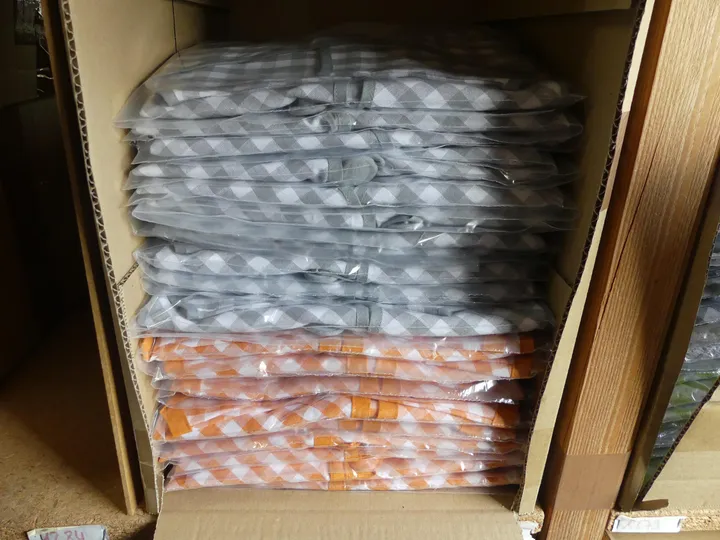 Konvolut Weste LENA m. Spitze orange und grau, Gr. XXL